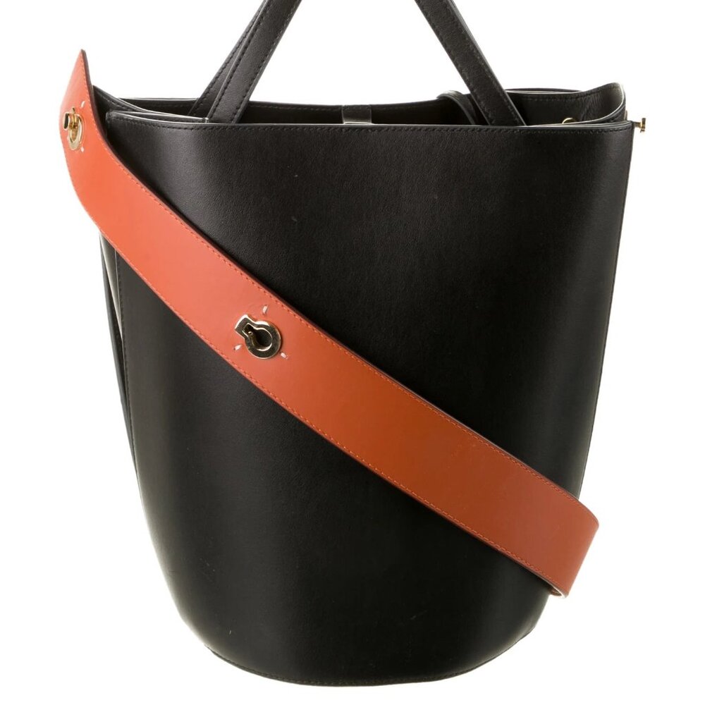 Danse Lente Bucket Bag